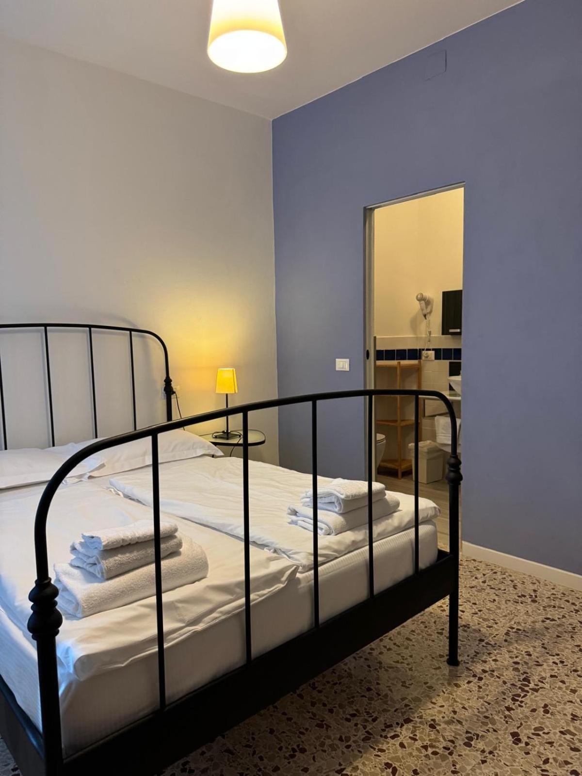 טיניאלה Pra De La Fam B&B מראה חיצוני תמונה